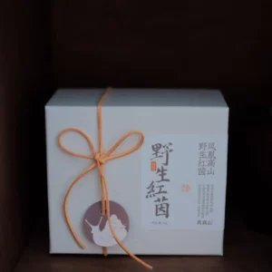 Wild Hongyin tea grows above 800 meters in the Phoenix Mountains. It is a high-mountain tea. The Hongyin tea trees grow in the wild and are not managed by humans, making it a truly wild high-mountain Oolong.